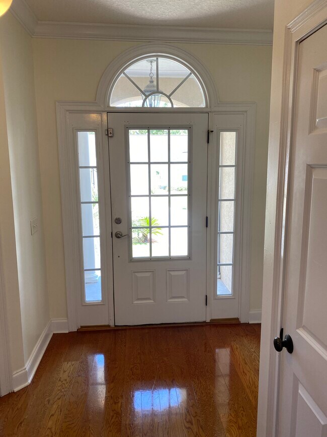 Building Photo - 56 Greyfield Dr