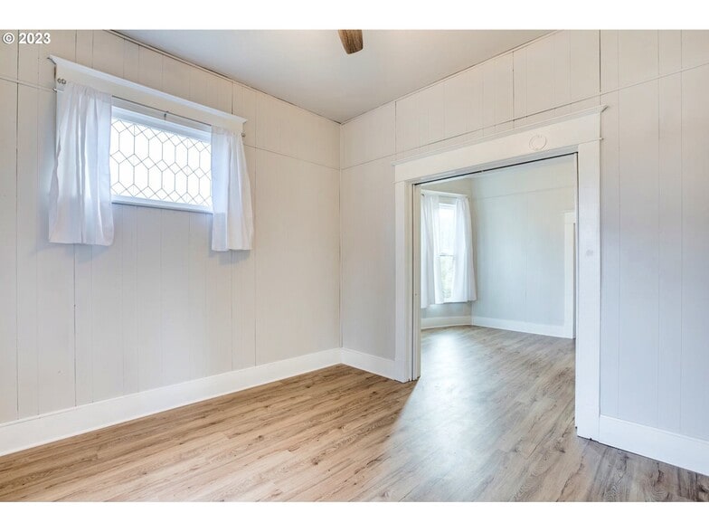 Bedroom - 9426 N Edison St