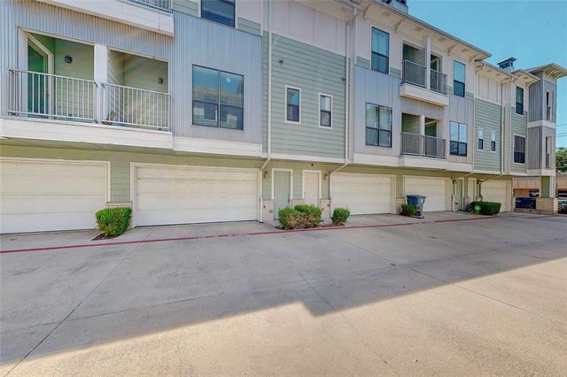 Building Photo - 2415 Stutz Dr