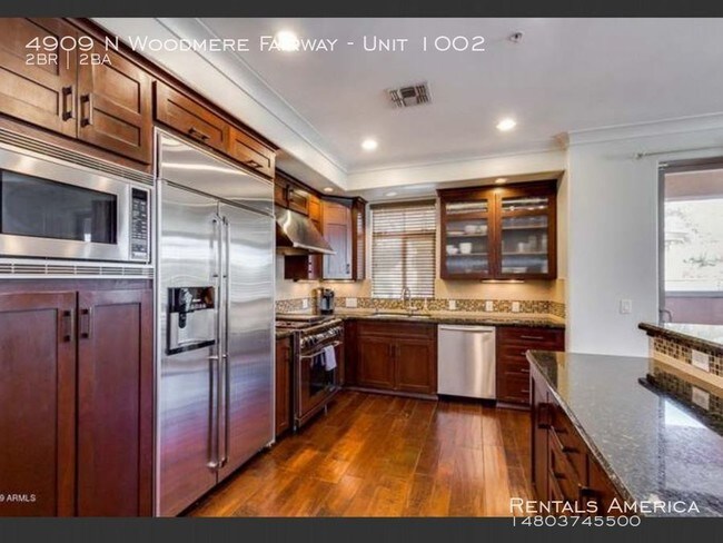 Building Photo - MOVE IN SPECIAL