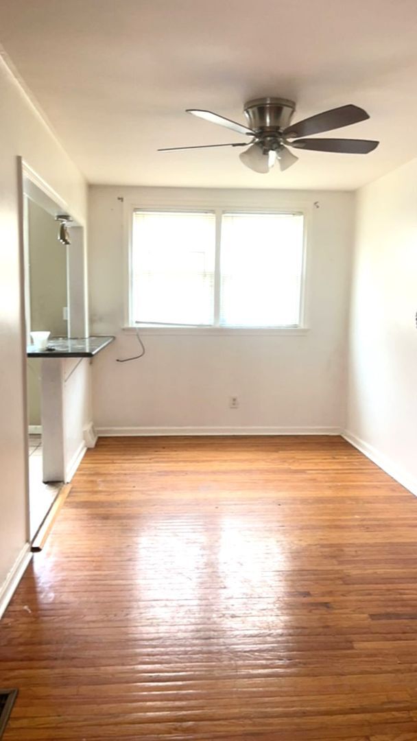 Building Photo - Stunning 3-Bedroom Townhome in East Oak Lane! Available NOW!