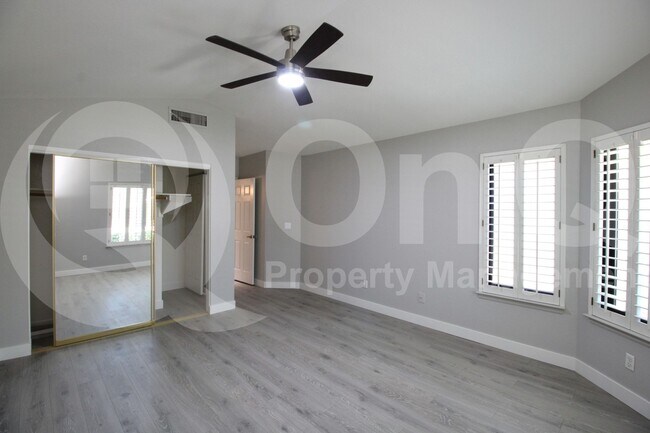 Building Photo - 15845 N 51st St