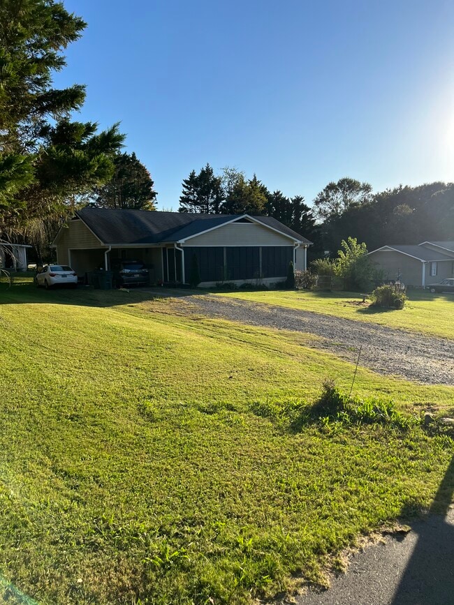 Building Photo - 5109 Kelly Dr
