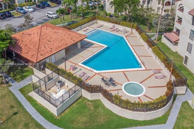 Building Photo - 9070 SW 125th Ave