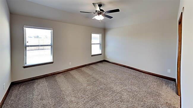 Building Photo - 14301 Peach Tree Dr