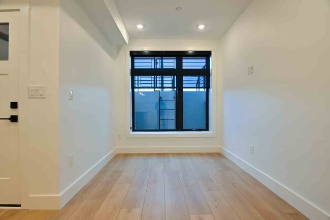 Building Photo - 2637 4th St NE