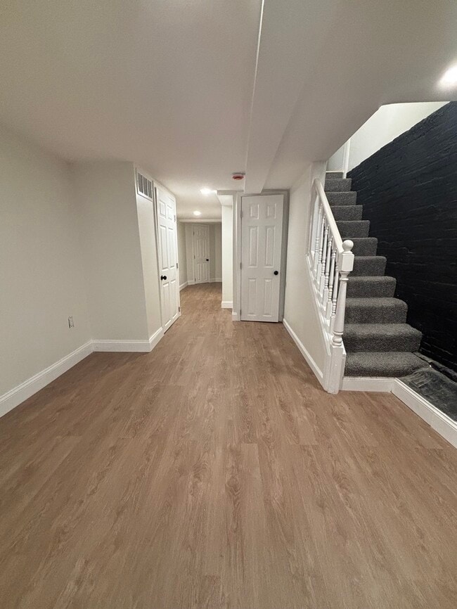 Building Photo - Rehabbed 4 bedroom Townhome