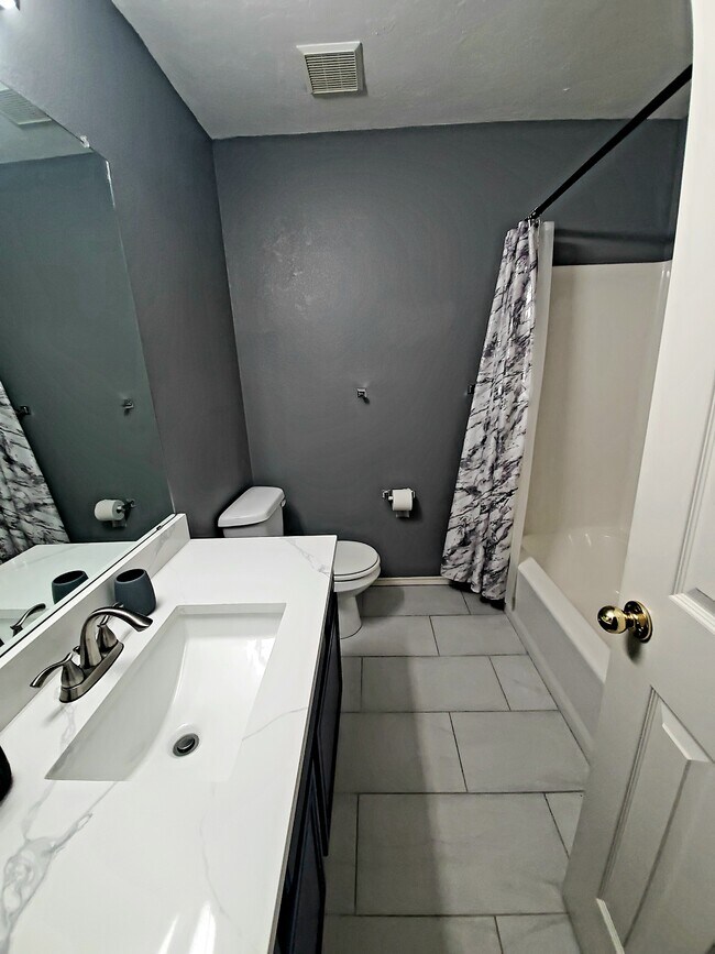 Building Photo - 506 Appomattox Dr