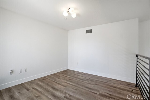 Building Photo - 525 11th Ave