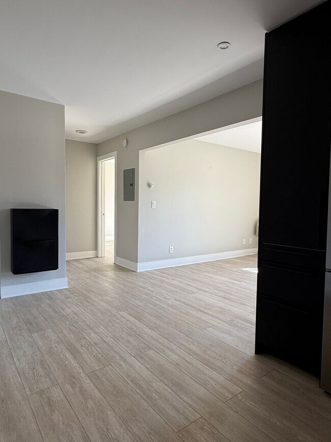 Building Photo - Updated One Bedroom in Cherboneau North | Quiet, Private Setting