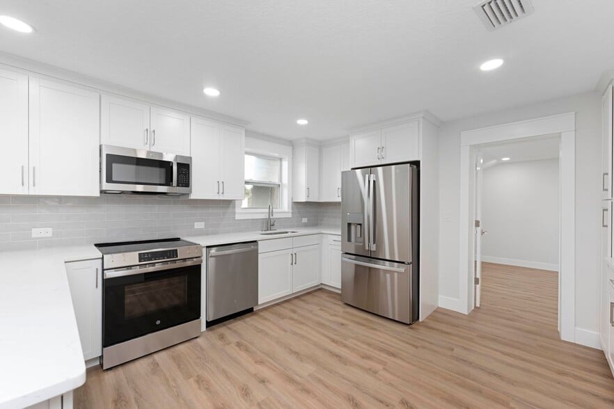 Building Photo - 4308 Worth Dr E