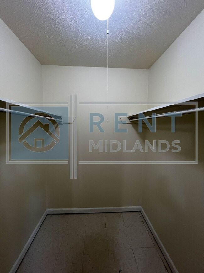 Building Photo - 1007 Piney Woods Rd
