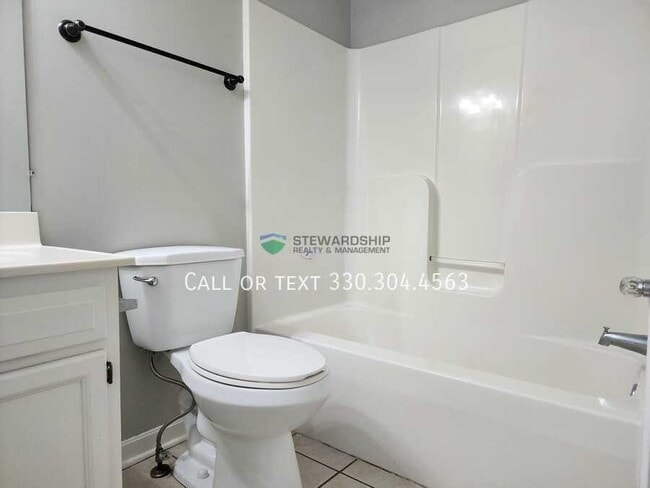 Building Photo - 4575 Evangel Ave NW