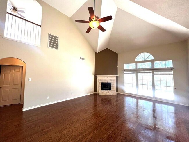 Building Photo - 11215 Vienna Trails Ln
