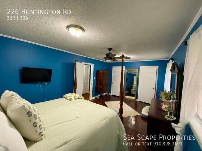 Building Photo - 226 Huntington Rd