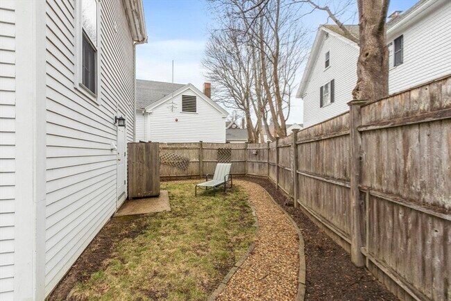 Building Photo - 54 Broadway Ave