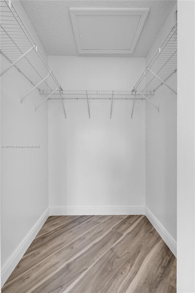 Building Photo - 14308 SW 120th Ct