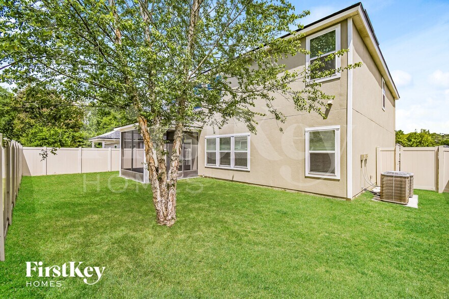 Building Photo - 4025 Emilio Ln