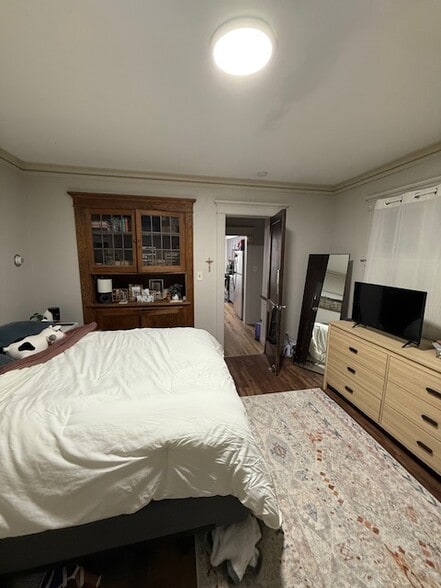 Building Photo - 1844 Woodland Ave