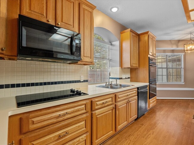 Building Photo - 2210 Crimson Cove Ct