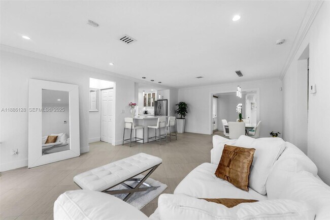 Building Photo - 4301 SW 85th Ave