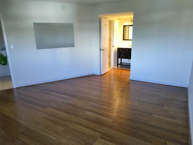 Building Photo - 1200 Hibiscus Ave