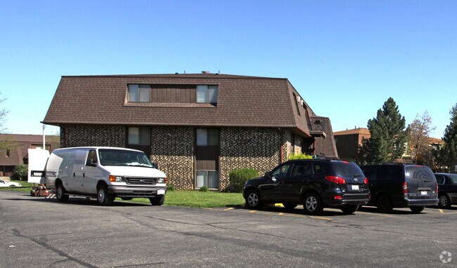 Building Photo - Pioneer Road Apartments