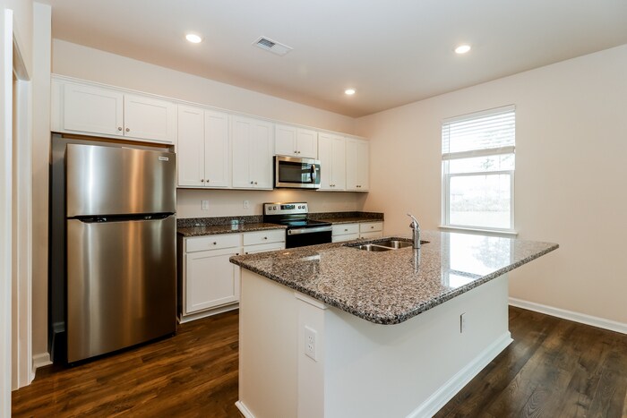 Building Photo - 125 Kelsey Ct