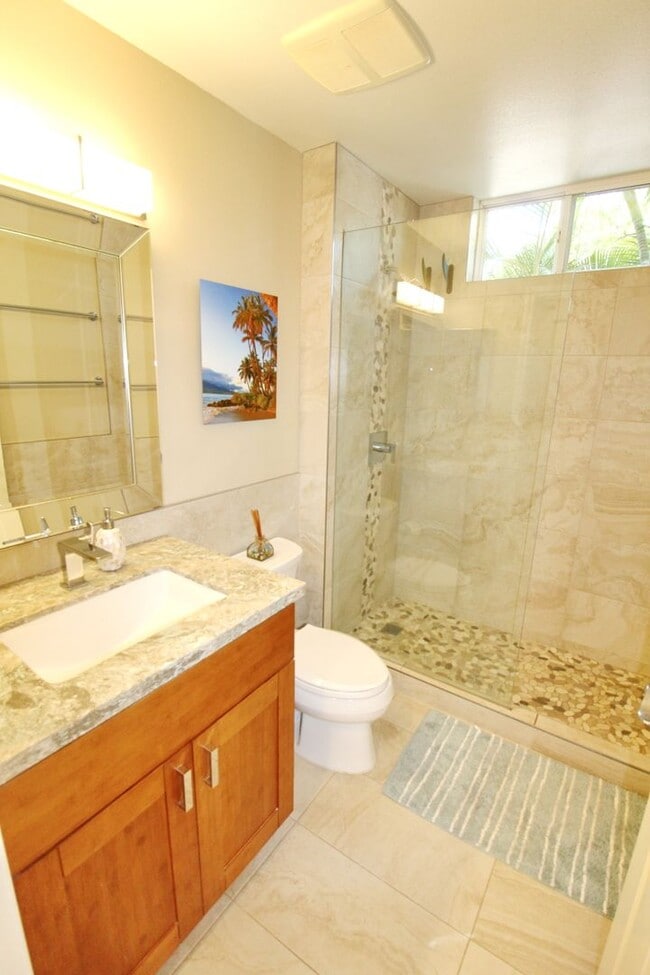 Building Photo - Beach Style 2 bed/2bath Luxury Condo - Finely Furnished - Steps from the Beach - Resort Amenities -