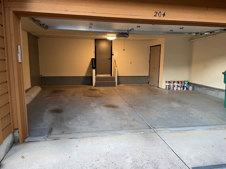Building Photo - 9400 E Iliff Ave