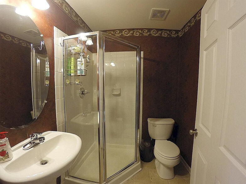 Building Photo - Room in Townhome on Haywards Heath Ln