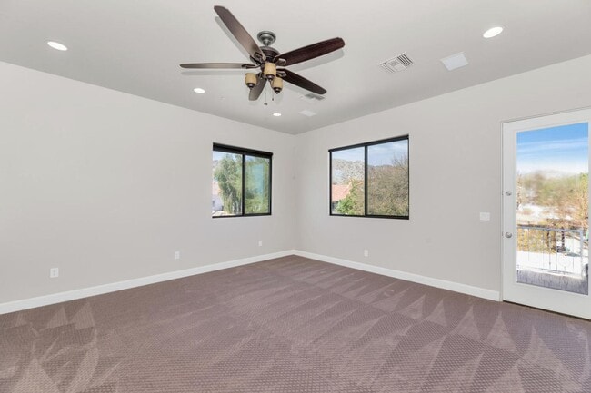 Building Photo - 3324 E Suncrest Ct