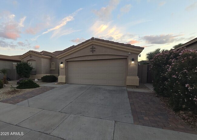 Building Photo - 17591 W Dahlia Dr