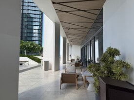 Building Photo - 1000 Auahi St
