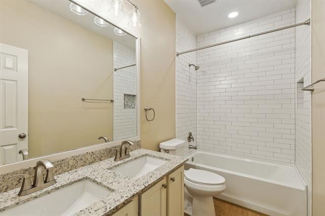 Building Photo - 9405 Fenway Dr