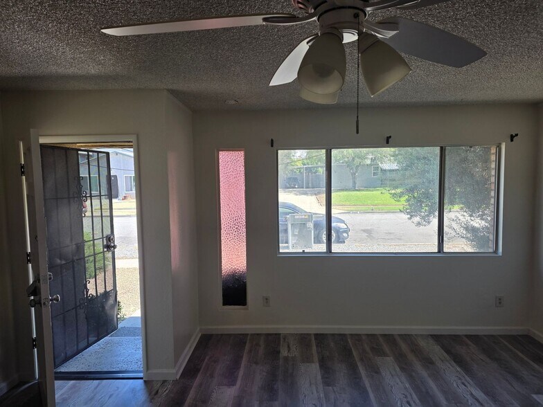 Building Photo - 17049 Ivy Ave