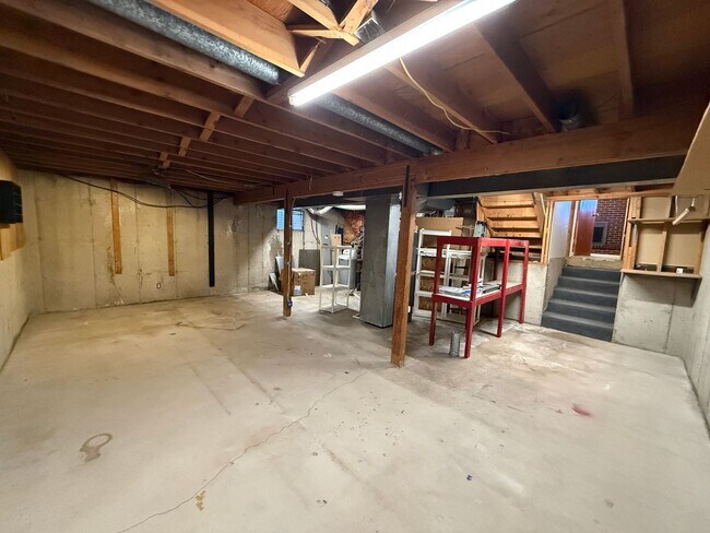 Building Photo - 3-bedroom, 3-bathroom single-family home close proximity to Peterson Space Force Base, Schriever ...