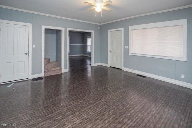 Building Photo - 3 br, 1 bath House - 114 Baker St