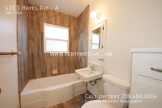 Building Photo - 428 S Hayes Ave