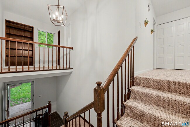 Building Photo - 172 Gillies Ln
