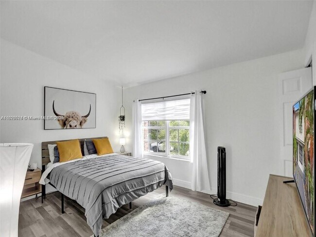 Building Photo - 3603 Townhouse Ct