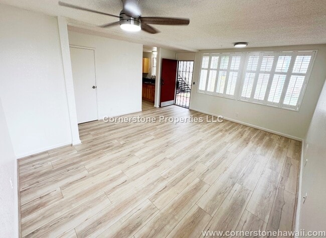 Building Photo - 95-636-636 Hanile St