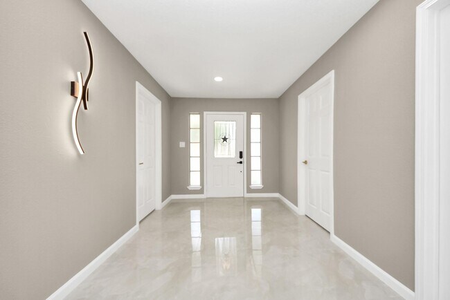 Building Photo - 16114 Forest Bend Ave