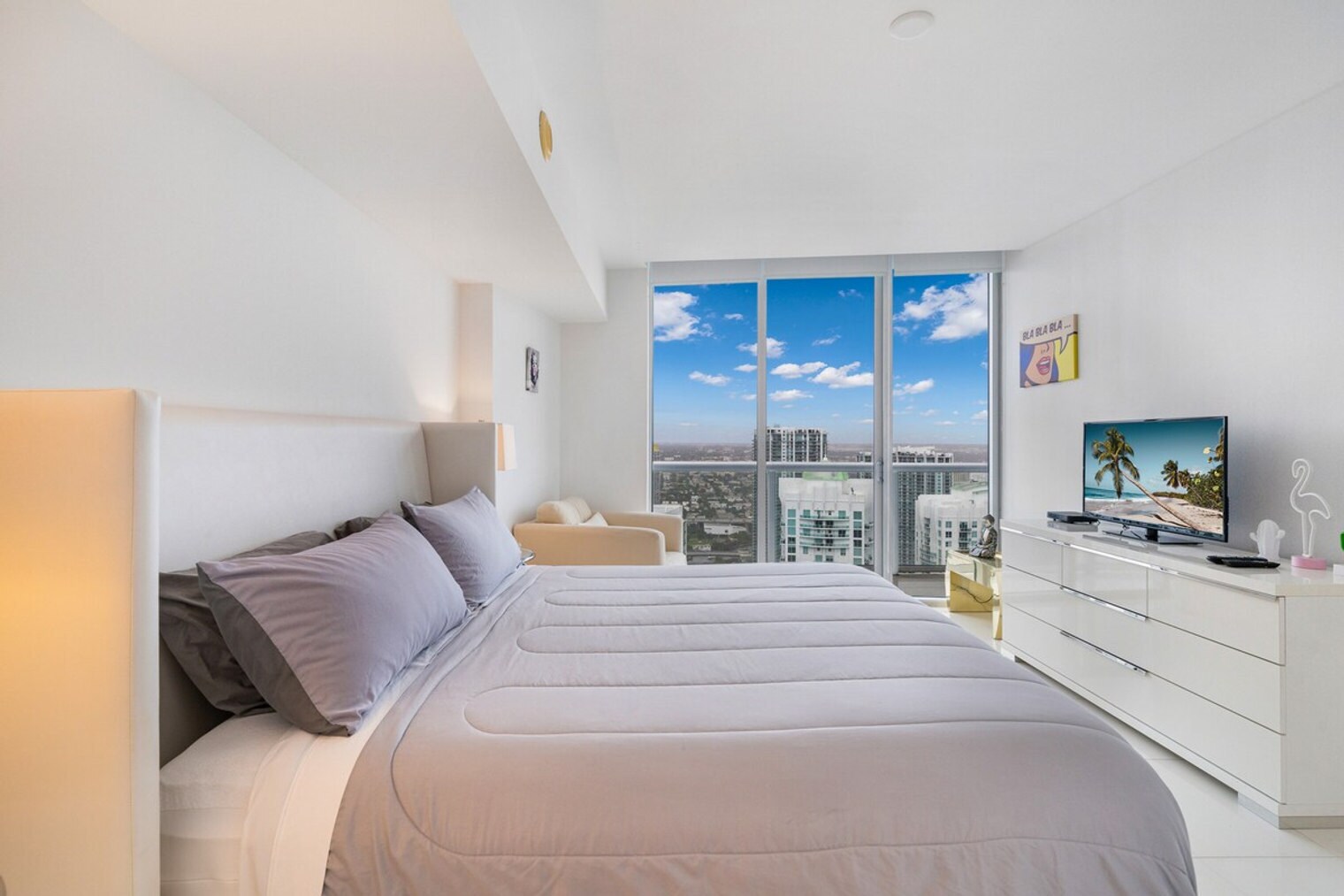 Building Photo - 485 Brickell Ave