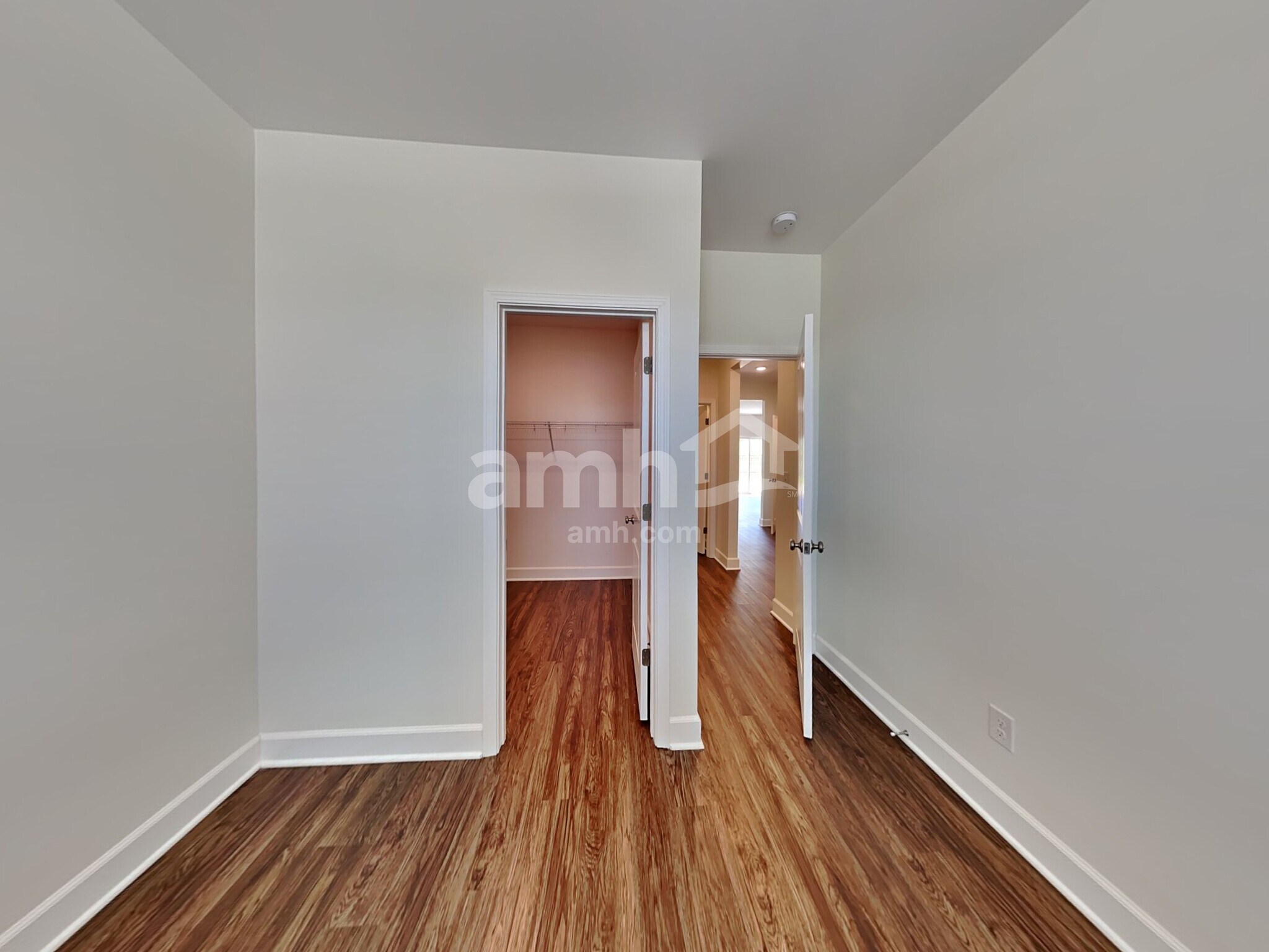 Building Photo - 5708 Lakemont Dr