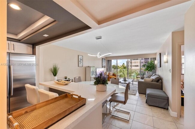 Building Photo - 18061 Biscayne Blvd