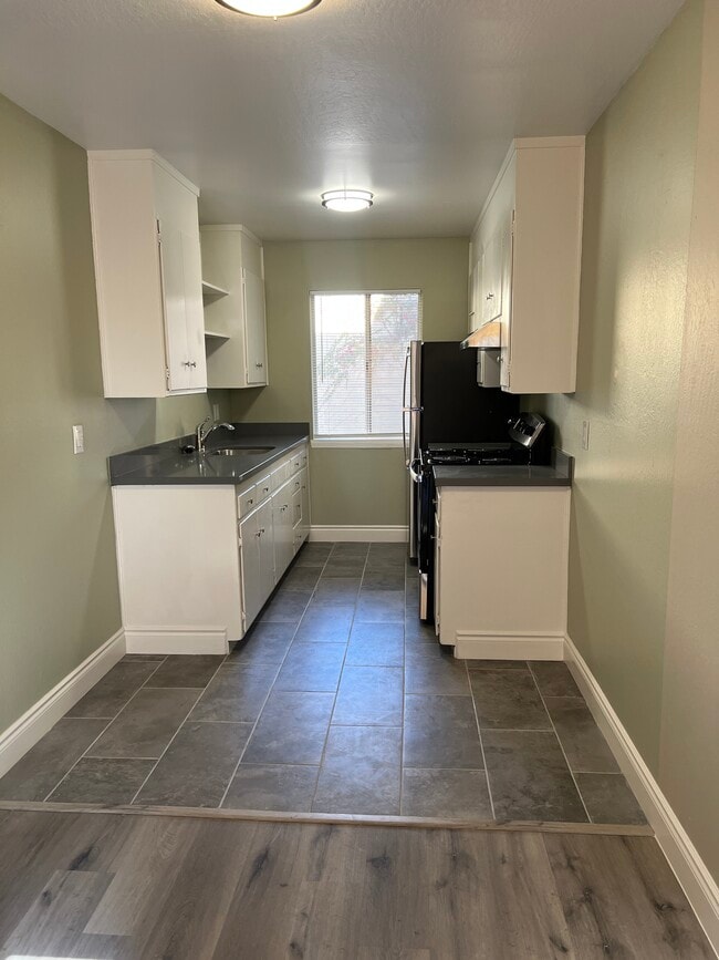 Building Photo - 2125 92nd Ave