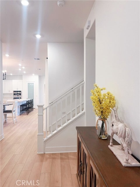 Building Photo - 422 Clipper