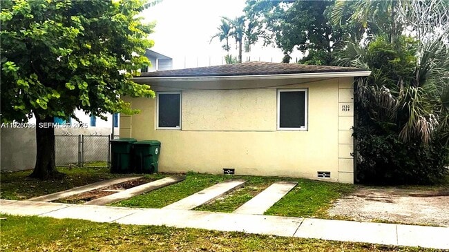 Primary Photo - 1930 SW 25th Ter