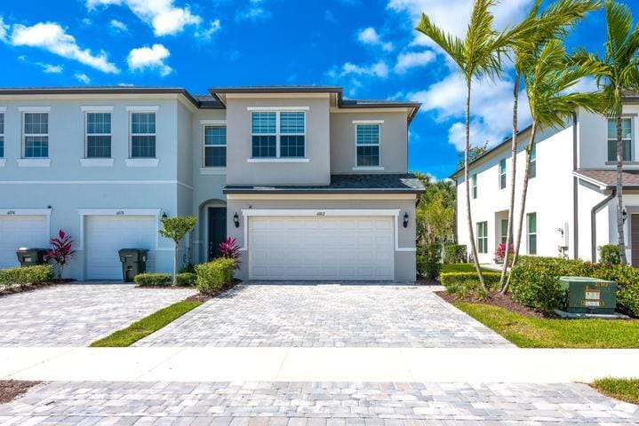 Building Photo - 6082 Carre Way